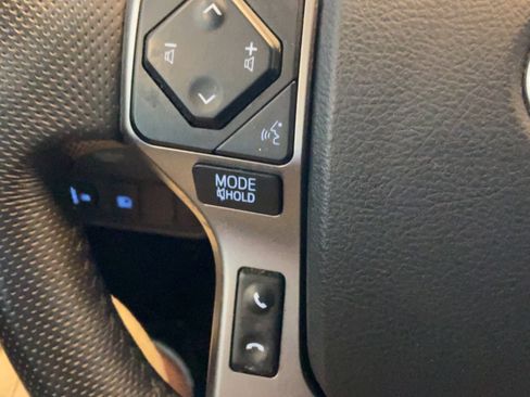 Used 2023 Toyota Tacoma SR5 w/ Technology Package AWD/4WD image 17