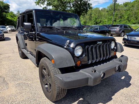 Used 2013 Jeep Wrangler Unlimited Sport AWD/4WD image 8