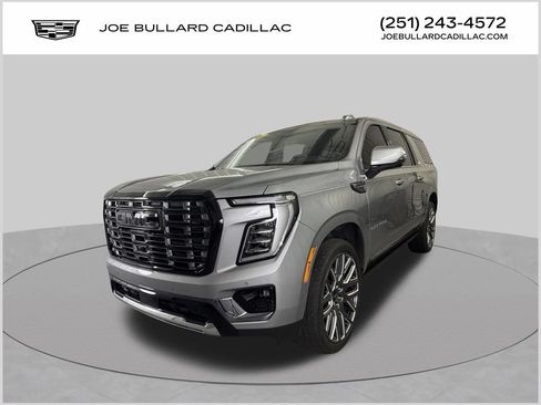Used 2025 GMC Yukon XL Denali Ultimate AWD/4WD image 1