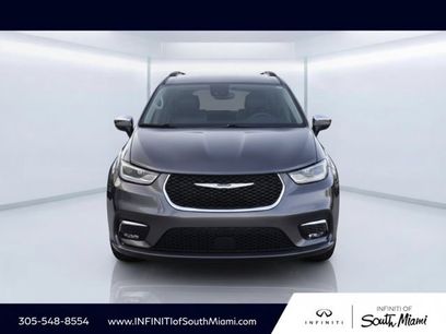 Used 2023 Chrysler Pacifica Limited