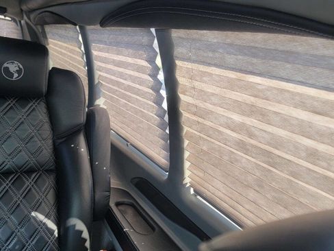 Used 2021 GMC Savana 2500 w/ Enhanced Convenience Package image 19