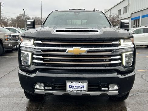 Used 2022 Chevrolet Silverado 3500 High Country w/ Technology Package image 2