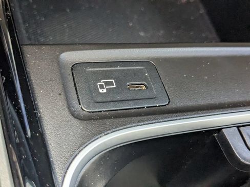 Certified 2023 Mercedes-Benz GLB 250 image 8