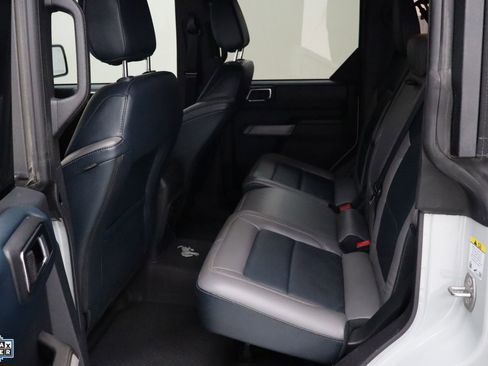 Used 2022 Ford Bronco Outer Banks w/ Sasquatch Package image 28