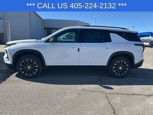 New 2026 Chevrolet Traverse LT image 2