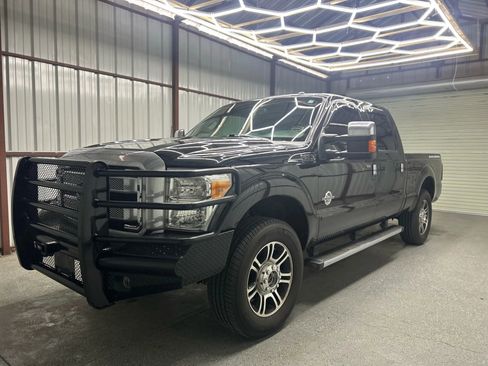 Used 2015 Ford F250 Platinum w/ FX4 Off-Road Package image 3