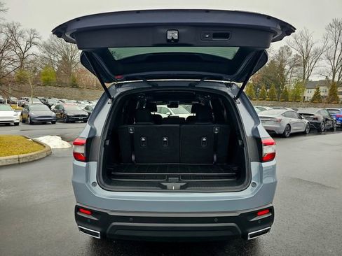 Used 2025 Honda Pilot Black Edition image 10