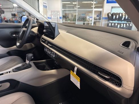 New 2026 Honda HR-V EX-L image 28