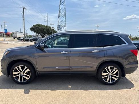 Used 2017 Honda Pilot Touring image 4