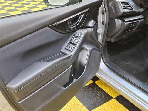 Used 2019 Subaru Impreza 2.0i image 21