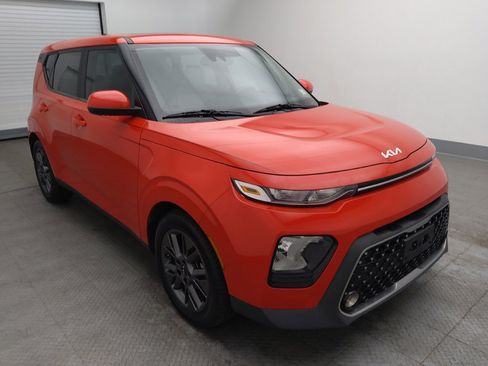 Used 2022 Kia Soul EX image 13