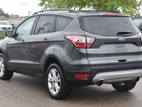 Certified 2018 Ford Escape SE w/ SE Sync 3 Package image 6