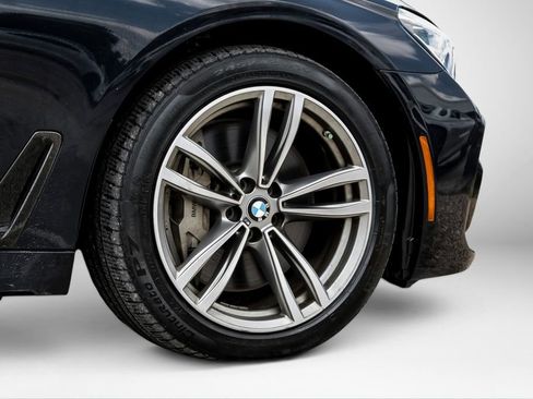 Used 2019 BMW 750i xDrive w/ M Sport Package AWD/4WD image 64