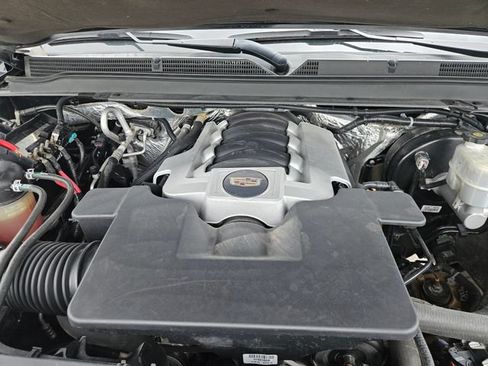 Used 2016 Cadillac Escalade Platinum RWD image 22