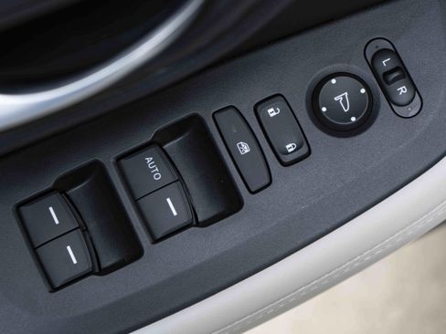 Used 2026 Honda HR-V LX image 38