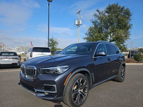 Used 2022 BMW X5 sDrive40i w/ Premium Package image 1