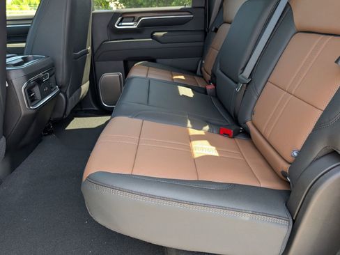 New 2026 Chevrolet Silverado 2500 High Country w/ High Country Premium Package AWD/4WD image 10