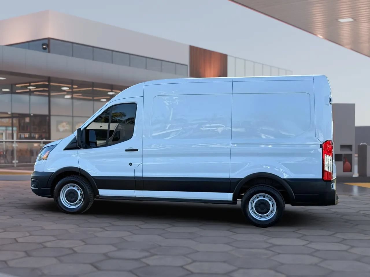 Used 2021 Ford Transit 150 Medium Roof RWD image 3