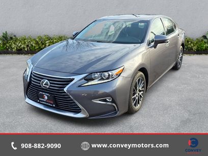 Used 2016 Lexus ES 350 w/ Navigation System Package