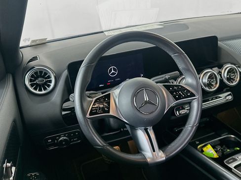 Used 2025 Mercedes-Benz GLA 250 image 18