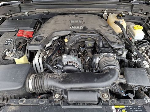 Used 2018 Jeep Wrangler Unlimited Sport S image 28