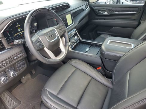 Used 2024 GMC Yukon XL Denali w/ Advanced Technology Package RWD image 20