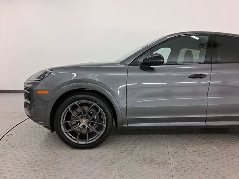 Used 2026 Porsche Cayenne Coupe AWD/4WD image 11