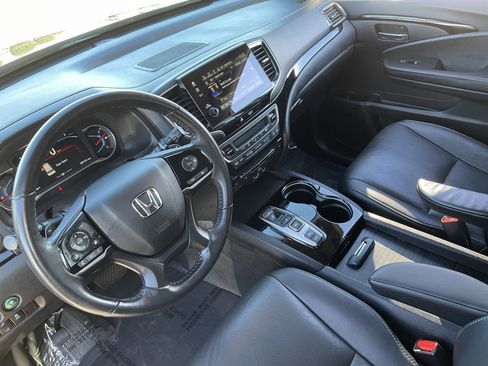 Used 2022 Honda Pilot Touring image 19