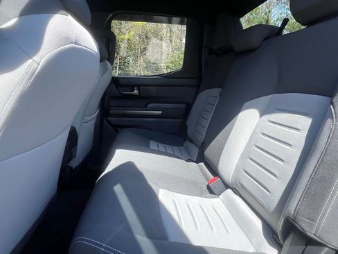 Used 2025 Toyota Tacoma TRD Off-Road image 7