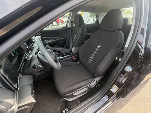 Used 2026 Hyundai Elantra Hybrid FWD image 35