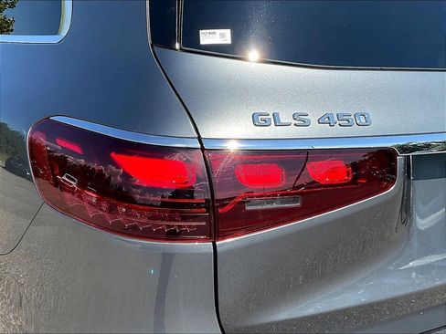 Certified 2024 Mercedes-Benz GLS 450 4MATIC image 24