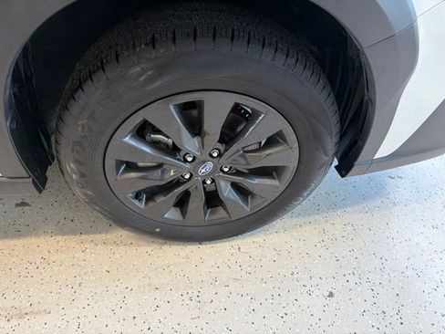 Used 2025 Subaru Outback Onyx Edition AWD/4WD image 8
