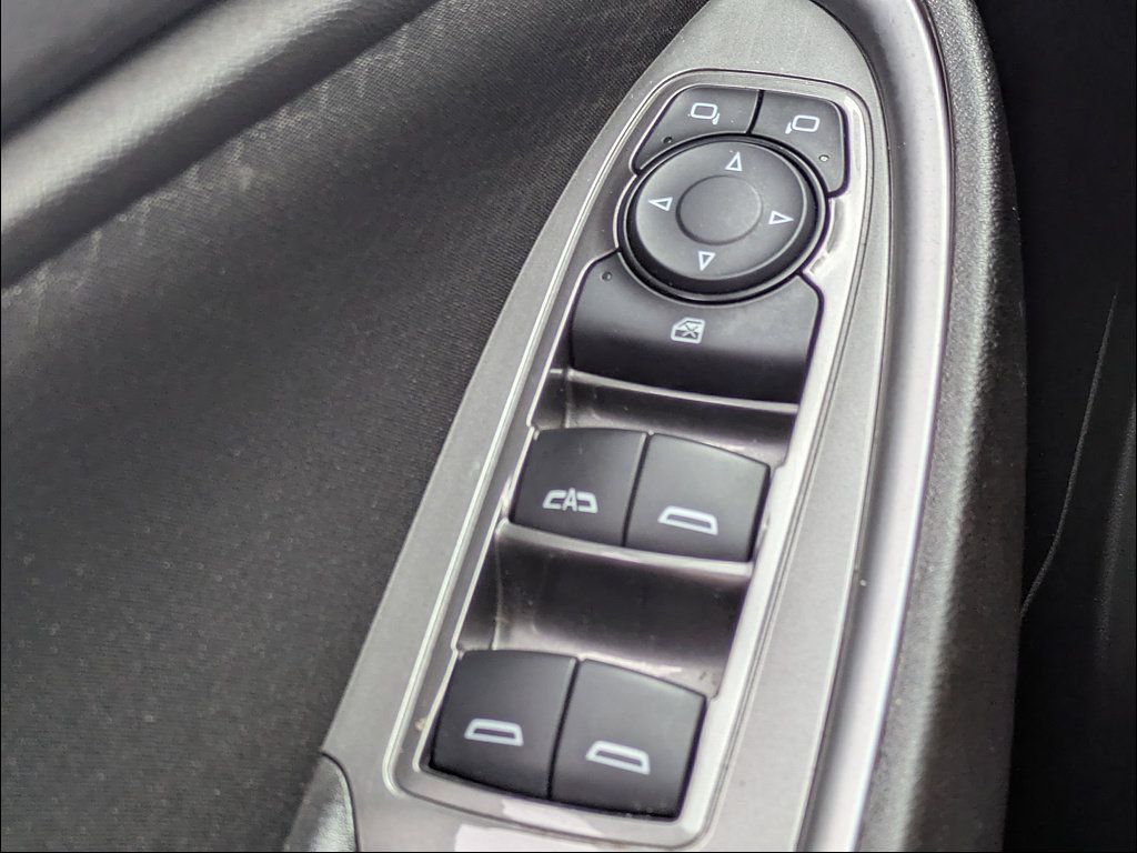 Used 2025 Chevrolet Malibu LT FWD image 25