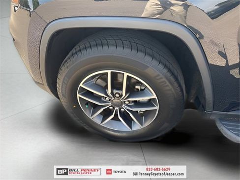 Used 2022 Jeep Grand Cherokee Limited w/ Trailer Tow Group IV image 17