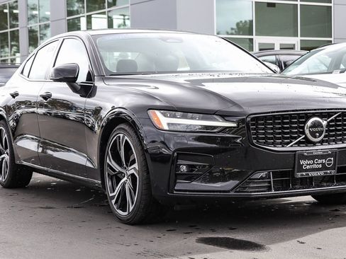 Used 2024 Volvo S60 B5 Plus image 5