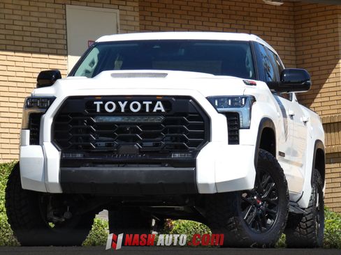 Used 2024 Toyota Tundra Limited AWD/4WD image 2