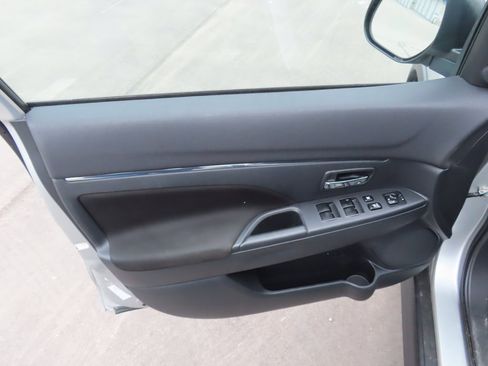 Used 2021 Mitsubishi Outlander Sport ES image 18