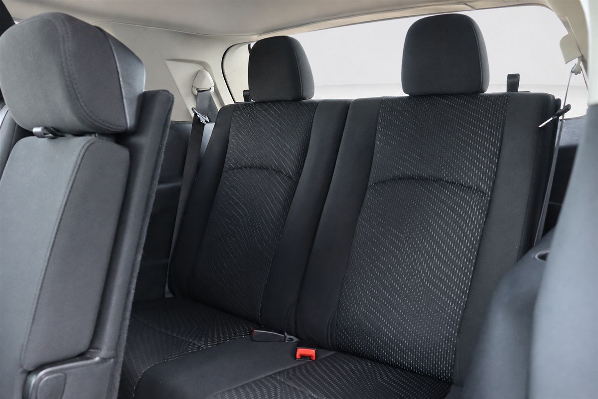 Used 2017 Dodge Journey SXT FWD image 18
