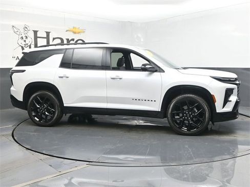 Used 2024 Chevrolet Traverse RS w/ LPO, Floor Liner Package image 1