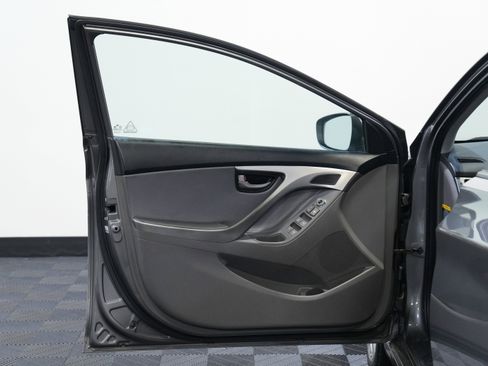 Used 2011 Hyundai Elantra GLS w/ Preferred Equipment Pkg 3 image 20