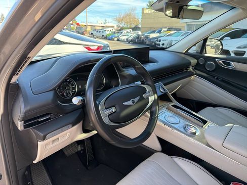 Used 2022 Genesis GV80 3.5T w/ Advanced Package 06 AWD/4WD image 40