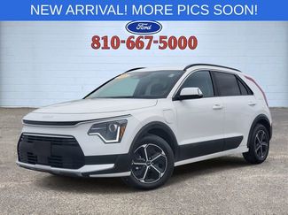 Used 2024 Kia Niro EX video 1
