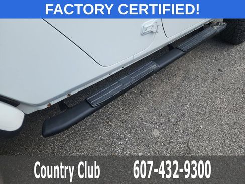 Used 2023 Jeep Gladiator Rubicon w/ Cold Weather Group AWD/4WD image 27