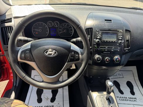 Used 2012 Hyundai Elantra FWD image 7