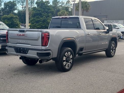 Used 2026 GMC Sierra 2500 Denali w/ Denali Reserve Package AWD/4WD image 4
