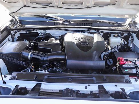 Used 2020 Toyota Tacoma TRD Pro AWD/4WD image 32