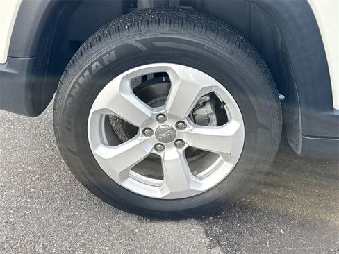 Used 2018 Jeep Compass Latitude w/ Popular Equipment Group image 25