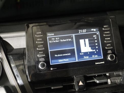 Used 2022 Toyota Camry SE FWD image 20