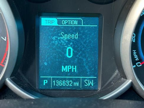 Used 2015 Chevrolet Cruze LT image 20