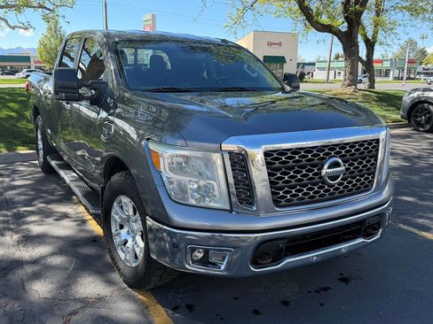 Used 2017 Nissan Titan S AWD/4WD image 3